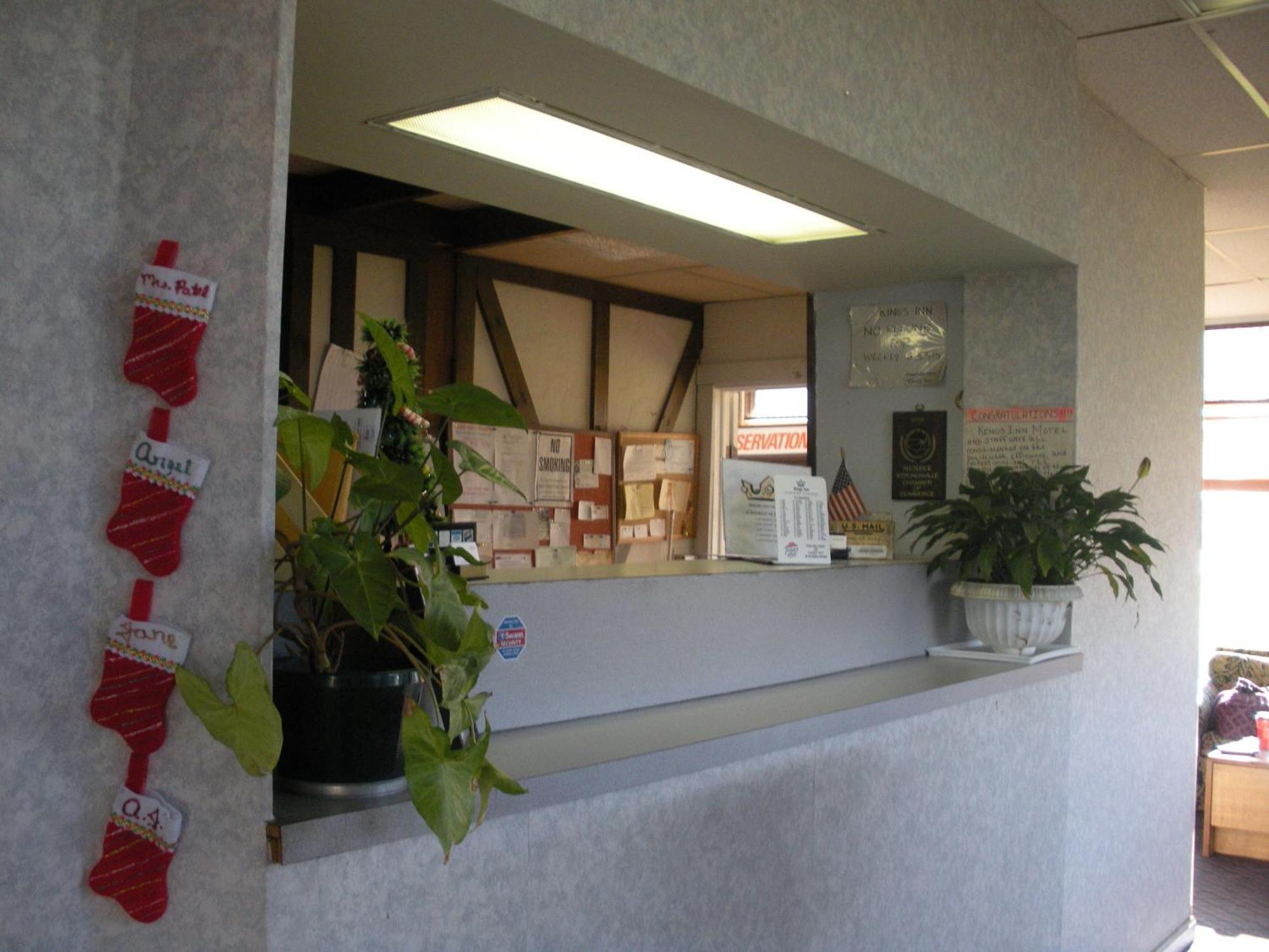Kings Inn Cleveland Strongsville Extérieur photo