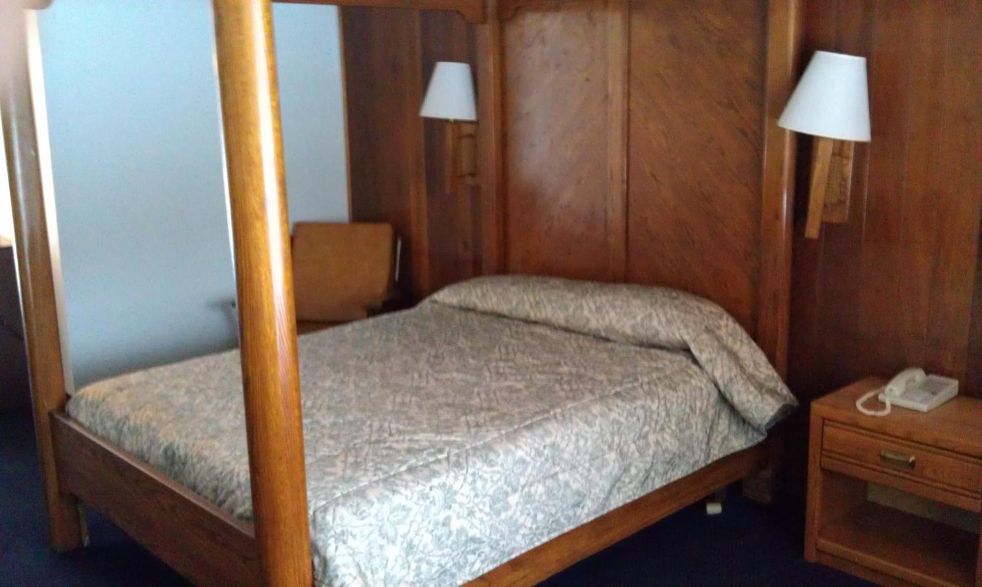 Kings Inn Cleveland Strongsville Extérieur photo