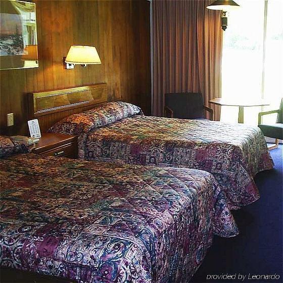 Kings Inn Cleveland Strongsville Chambre photo
