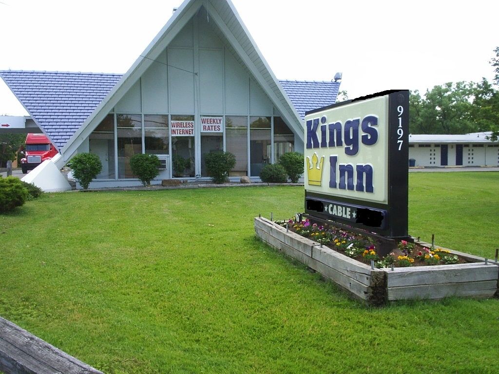 Kings Inn Cleveland Strongsville Extérieur photo