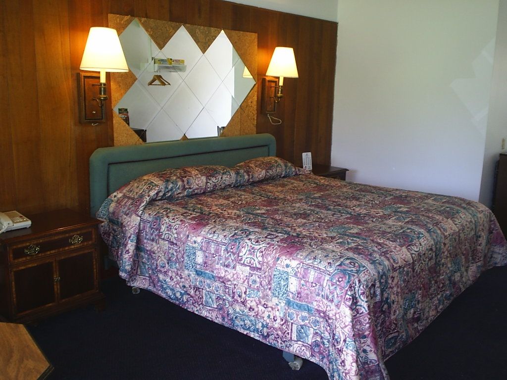 Kings Inn Cleveland Strongsville Chambre photo