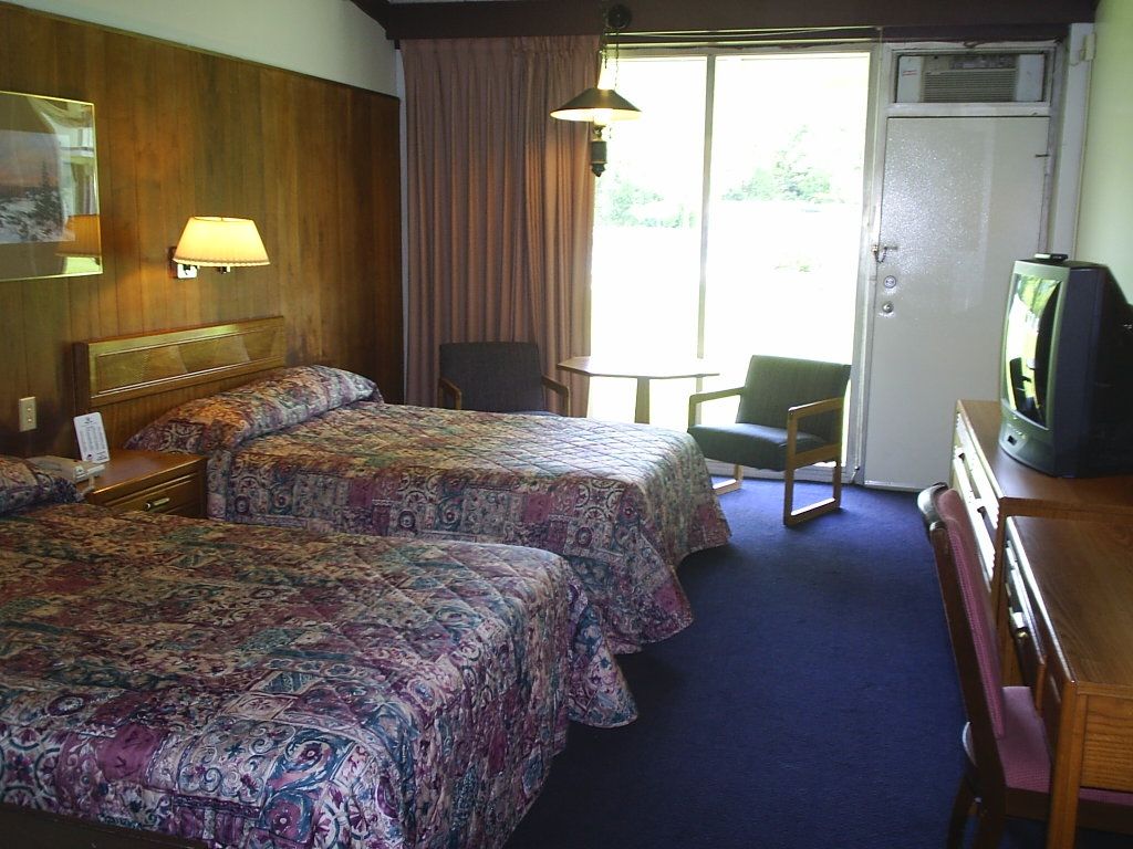 Kings Inn Cleveland Strongsville Chambre photo